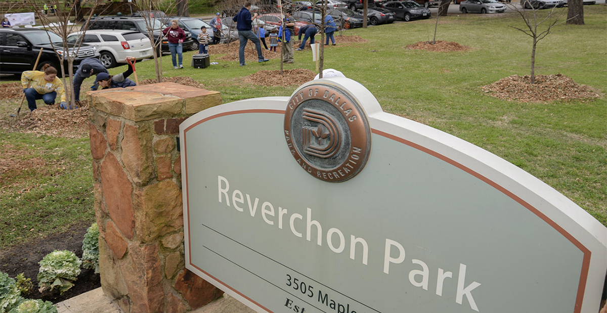 Reverchon Roundup sign