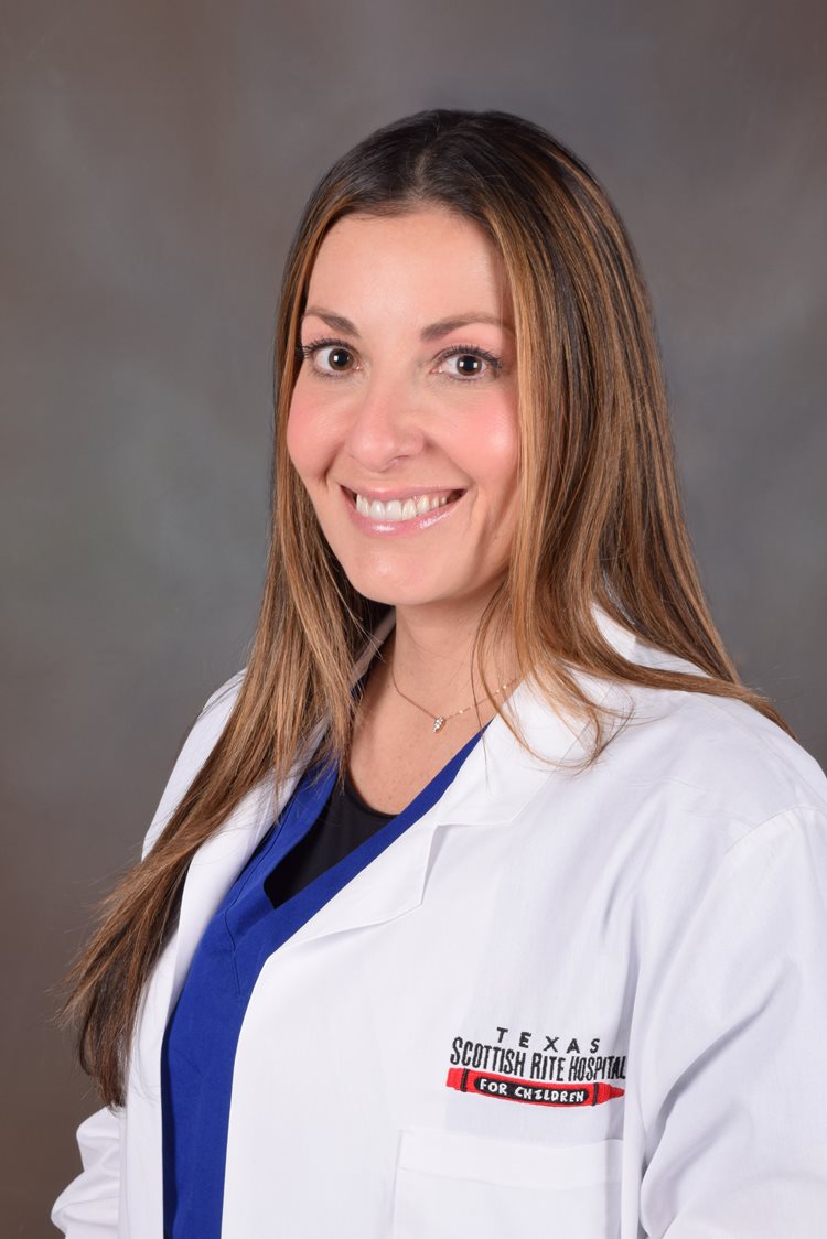 Shandel Molinar, M.D., is a staff anesthesiologist at Scottish Rite for Children.
