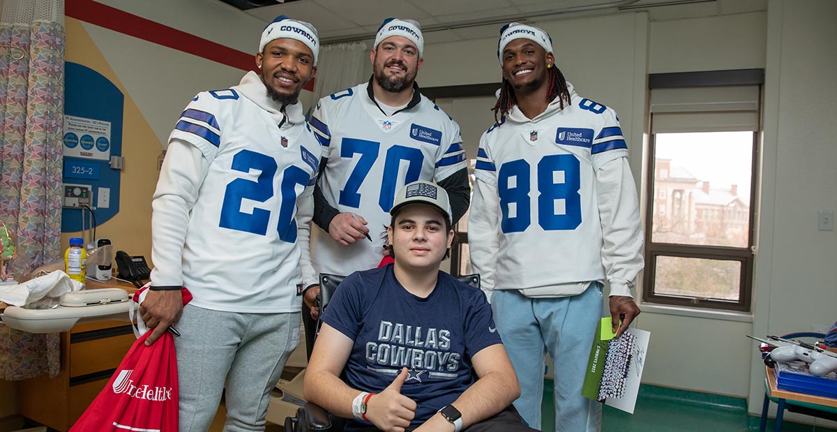 Dallas Morning News: Cowboys players rekindle holiday tradition, visit local children’s hospitals