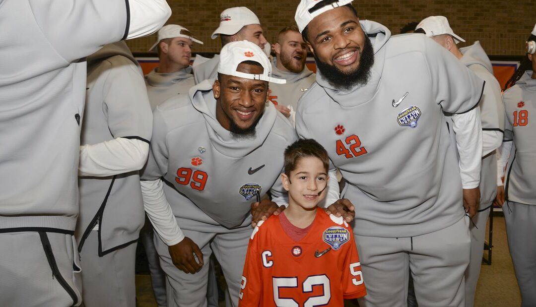 Clemson Football Team Visits Scottish Rite Hospital Before Cotton Bowl