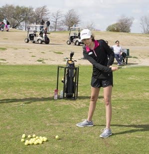 golf-girl-practice